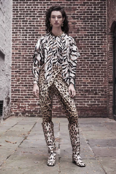 Look 43